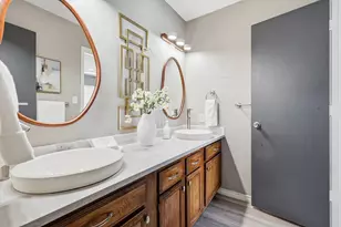 8430 Brittania Way, Dallas, TX 75243 - Photo 18