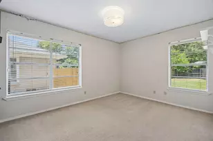 9077 Longmont Dr, Dallas, TX 75238 - Photo 20