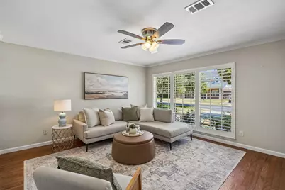 9077 Longmont Drive, Dallas, TX 75238 - Photo 6
