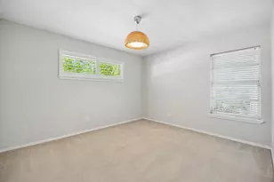 9077 Longmont Dr, Dallas, TX 75238 - Photo 18