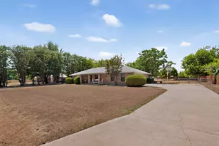 105 Prairie Creek Rd, Red Oak, TX 75154 - Photo 2