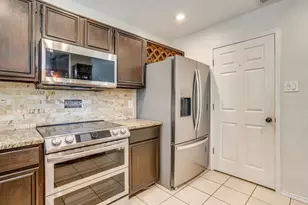 6411 Brooklawn Dr, Arlington, TX 76018 - Photo 16