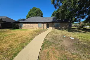 200 Lakewood Dr, Longview, TX 75604 - Photo 1