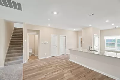 364 Ridgeland Oaks Drive, Fort Worth, TX 76120 - Photo 12
