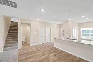 364 Ridgeland Oaks Dr, Fort Worth, TX 76120 - Photo 12
