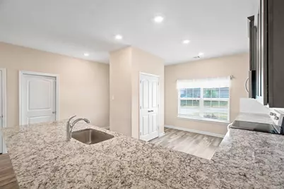 364 Ridgeland Oaks Drive, Fort Worth, TX 76120 - Photo 8