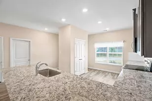 364 Ridgeland Oaks Dr, Fort Worth, TX 76120 - Photo 8