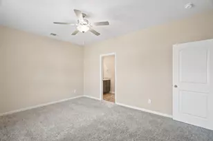 364 Ridgeland Oaks Dr, Fort Worth, TX 76120 - Photo 16