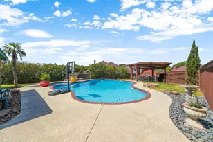 1701 Fredricksburg Dr, Mesquite, TX 75181 - Photo 2
