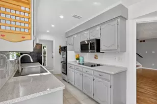 8261 Club Meadows Dr, Dallas, TX 75243 - Photo 10