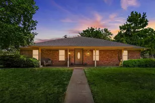 112 Diane Dr, Sanger, TX 76266 - Photo 1