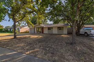 2906 Harvard St N, Irving, TX 75062 - Photo 2