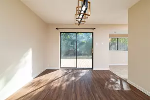 2906 Harvard St N, Irving, TX 75062 - Photo 10
