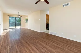 2906 Harvard St N, Irving, TX 75062 - Photo 8