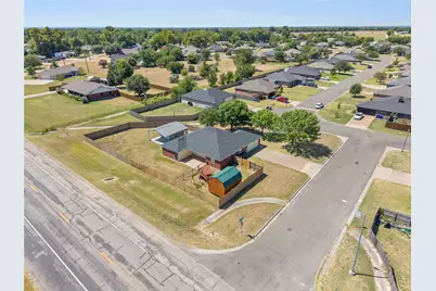 10805 Snow Pea Drive, Waco, TX 76708 - Photo 2