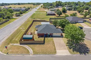10805 Snow Pea Dr, Waco, TX 76708 - Photo 4