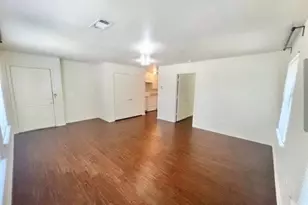 932 Fannin St, Denton, TX 76201 - Photo 2
