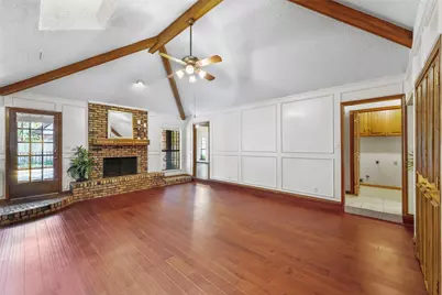 2323 Brookside Drive, Arlington, TX 76012 - Photo 6