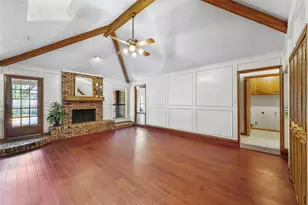 2323 Brookside Dr, Arlington, TX 76012 - Photo 6