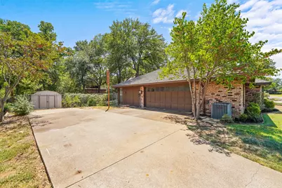 2323 Brookside Drive, Arlington, TX 76012 - Photo 2