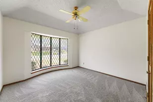 2323 Brookside Dr, Arlington, TX 76012 - Photo 22