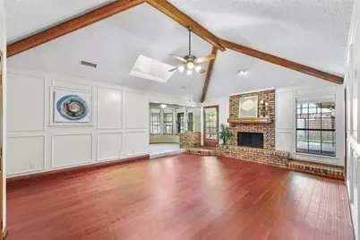 2323 Brookside Drive, Arlington, TX 76012 - Photo 4