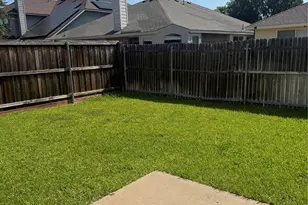 6711 Kinross Dr, Arlington, TX 76002 - Photo 4