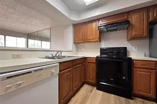 3416 Country Club Dr W, Irving, TX 75038 - Photo 16