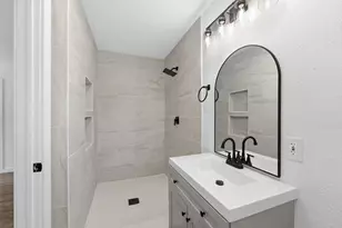 802 Ranier Cir, Garland, TX 75041 - Photo 22
