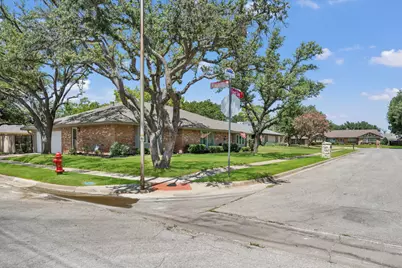 1600 Forest Glen Court, Pantego, TX 76013 - Photo 28