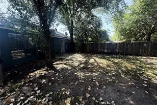 763 Little Creek Dr, Euless, TX 76039 - Photo 16