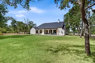 509 Durbin Ct, Runaway Bay, TX 76426 - Photo 32