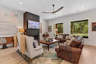 509 Durbin Ct, Runaway Bay, TX 76426 - Photo 2