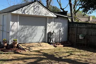 2304 Shady Brook Dr, Bedford, TX 76021 - Photo 26