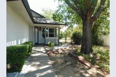 404 Woodson Circle, Denton, TX 76209 - Photo 2