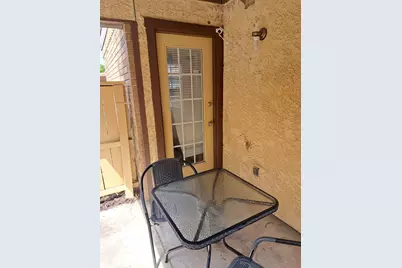 1702 Crest Point Drive, Arlington, TX 76012 - Photo 10