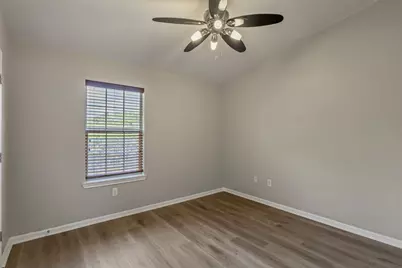 8015 Ederville Circle, Fort Worth, TX 76120 - Photo 18