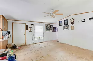 333 Pecan Dr NE, Mcqueeney, TX 78123 - Photo 8