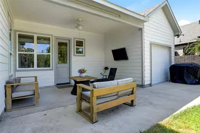1300 Worthington Street, Grapevine, TX 76051 - Photo 24