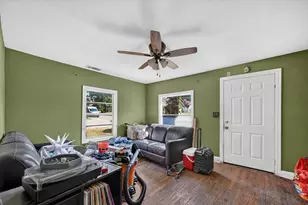 1407 N Main St, Carrollton, TX 75006 - Photo 8