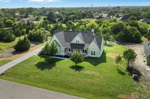 3051 Stonebriar Dr, Waxahachie, TX 75165 - Photo 2