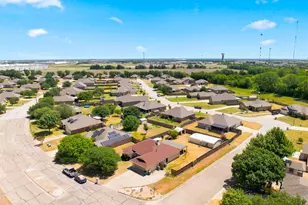 601 Sapphire Blvd, Hewitt, TX 76643 - Photo 14