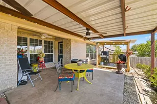 601 Sapphire Blvd, Hewitt, TX 76643 - Photo 8