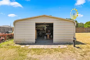 601 Sapphire Blvd, Hewitt, TX 76643 - Photo 30