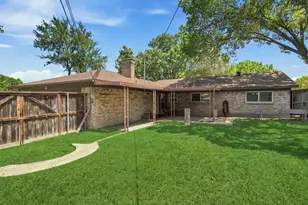 2021 Meadowcreek Dr, Plano, TX 75074 - Photo 22