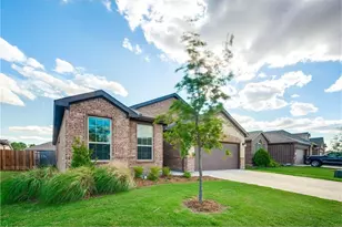 313 Delgany Trail, Fort Worth, TX 76052 - Photo 2