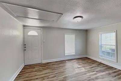 517 Isbell Road, Fort Worth, TX 76114 - Photo 2