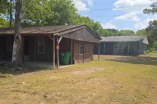 210 Kelly Ln, Seven Points, TX 75143 - Photo 4