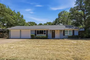 110 Oak Ridge Terrace, Weatherford, TX 76086 - Photo 2
