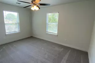 505 W Walker St, Denison, TX 75020 - Photo 8